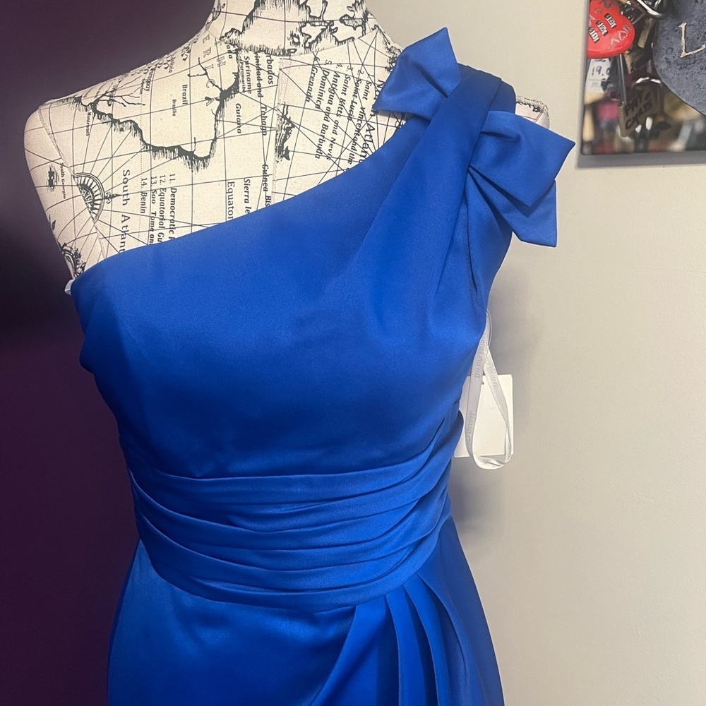 David’s Bridal One Shoulder Short Bridesmaid Dress NWT - Picture 2 of 9